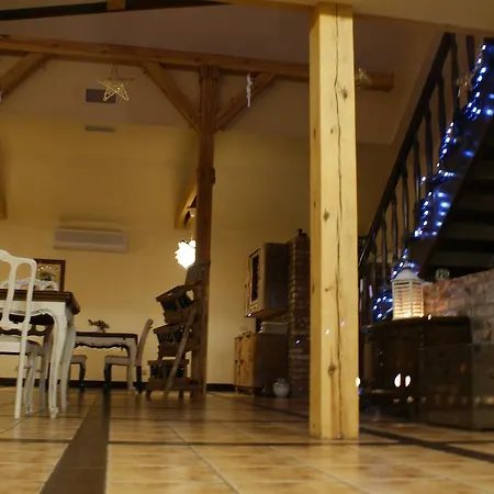 Woda Na Mlyn Gosciniec Dla Przyjaciol 2 Sp Z Oo Herberg *